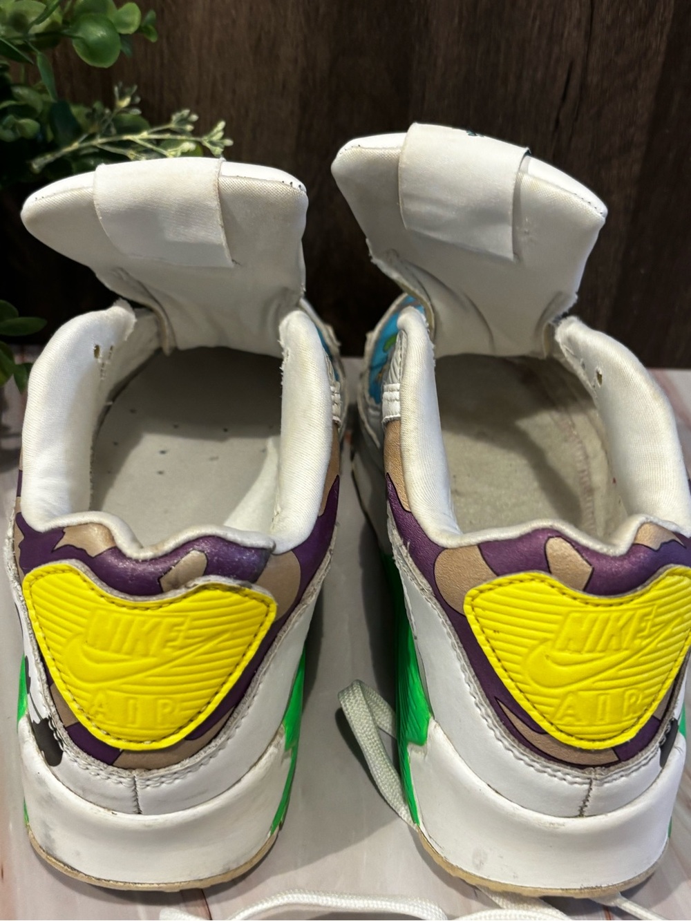 Nike White Teal Purple Green Graphic Low-Top Flats - Picture 16 of 16